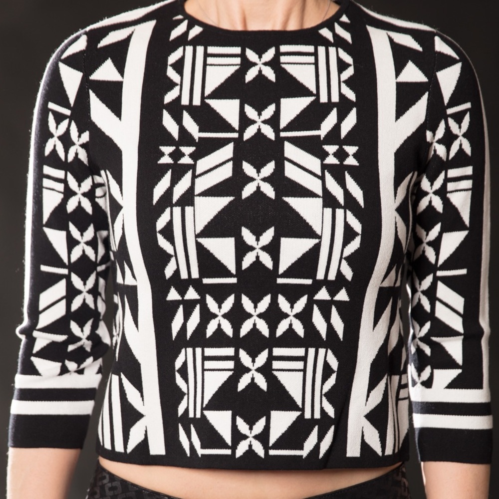 H&M cropped sweater M